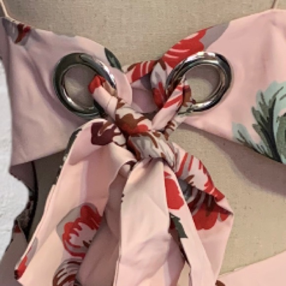 ❌DONATED❌Blush Pink Floral Peplum Style Lined Dress - Picture 7 of 12